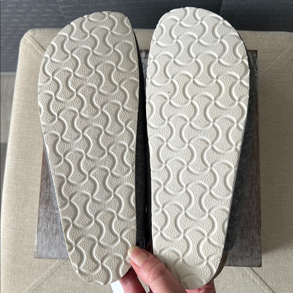 Universal Thread Gray Fabric Mules - Picture 5 of 10